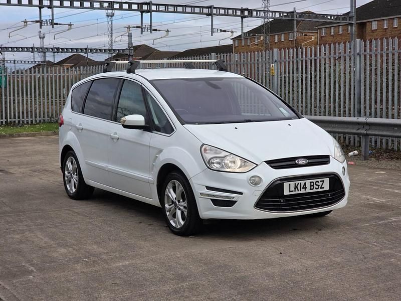 Used Ford S-MAX Titanium 2014 White MPV