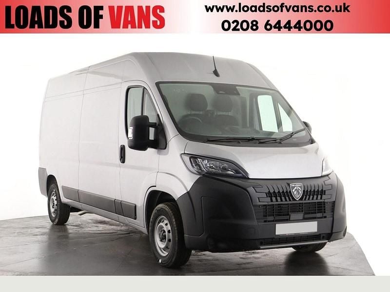 Grey New 2025 Peugeot Boxer Van | £25,990 (Fair price) - Image 1/4