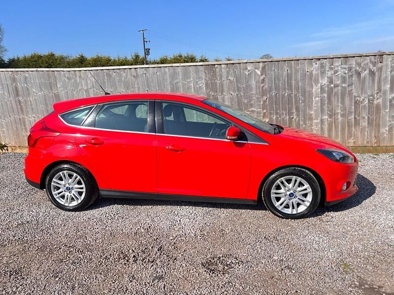 Used Ford Focus Titanium 2013 Red Hatchback