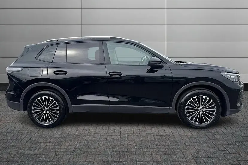 New VW Tiguan Match 150 HP (110 kW) 2026 Grenadilla black SUV