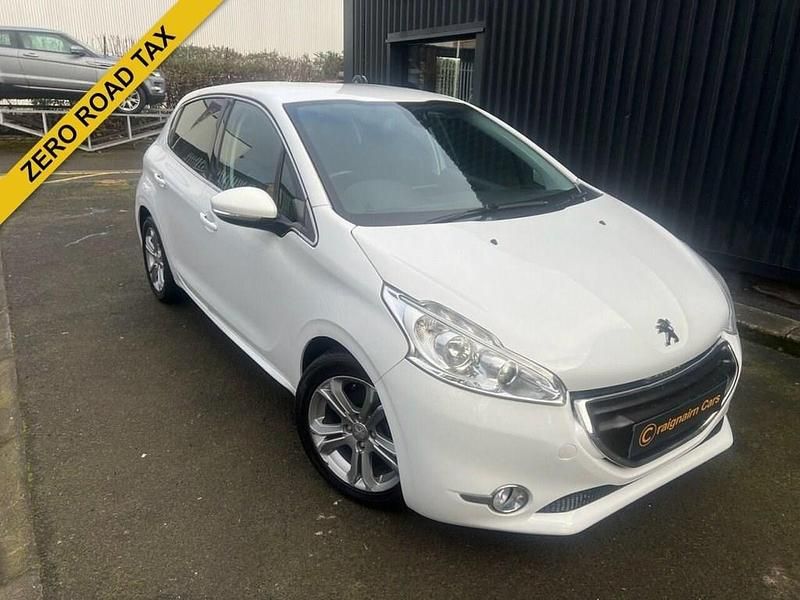 White Used 2015 Peugeot 208 Allure Hatchback | £4,495 (A bit pricey) - Image 1/4