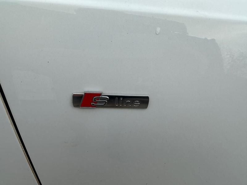 Used Audi A7 S-Line 2013 White Hatchback