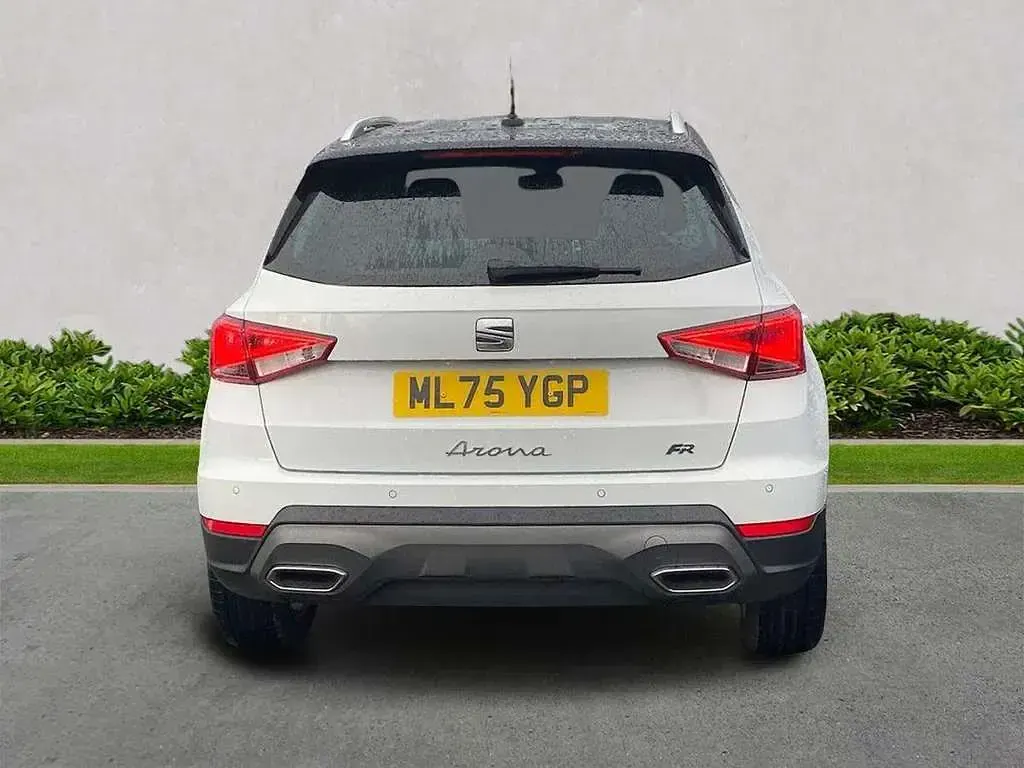 Used Seat Arona FR 115 HP (84 kW) 2025 White SUV