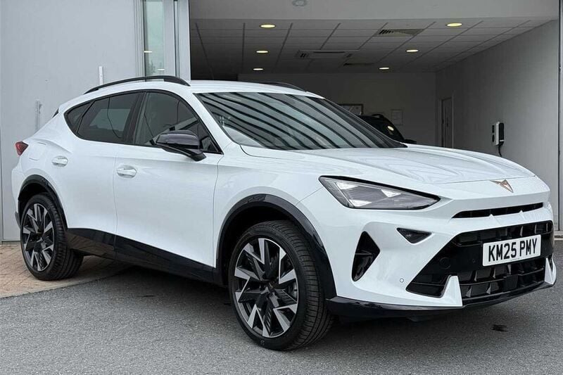 White New 2025 Cupra Formentor SUV | £30,995 (Super price) - Image 1/4