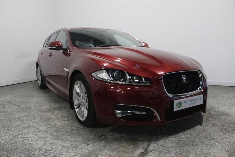 Used Jaguar XF Sportbrake R-Sport 200 HP (147 kW) 2014 Red Estate