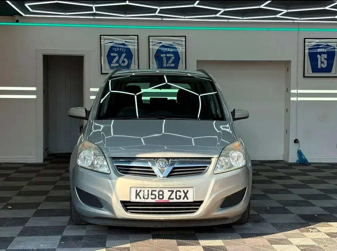 Used Vauxhall Zafira 140 HP (102 kW) 2008 Silver MPV
