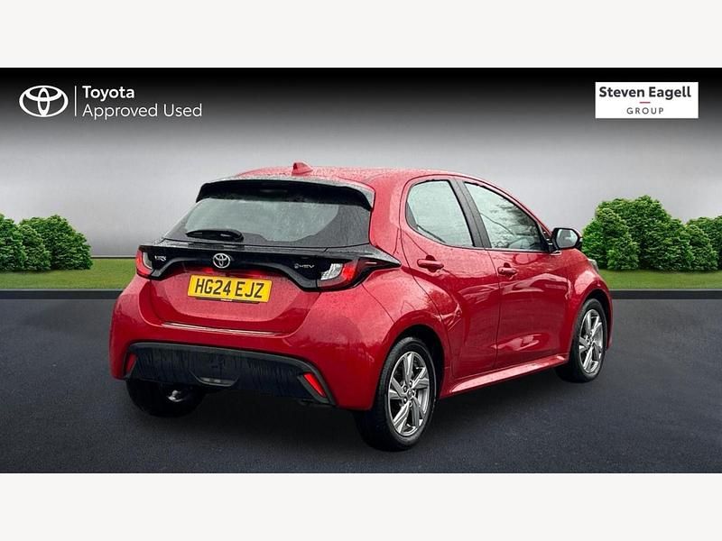 Used Toyota Yaris Hybrid 2024 Red Hatchback