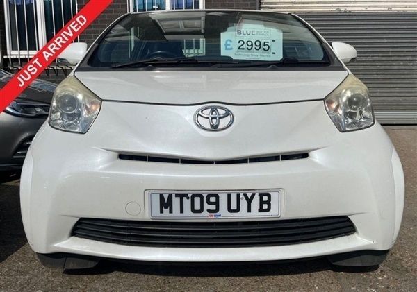 White Used 2009 Toyota iQ Hatchback | £2,695 (Fair price) - Image 1/1