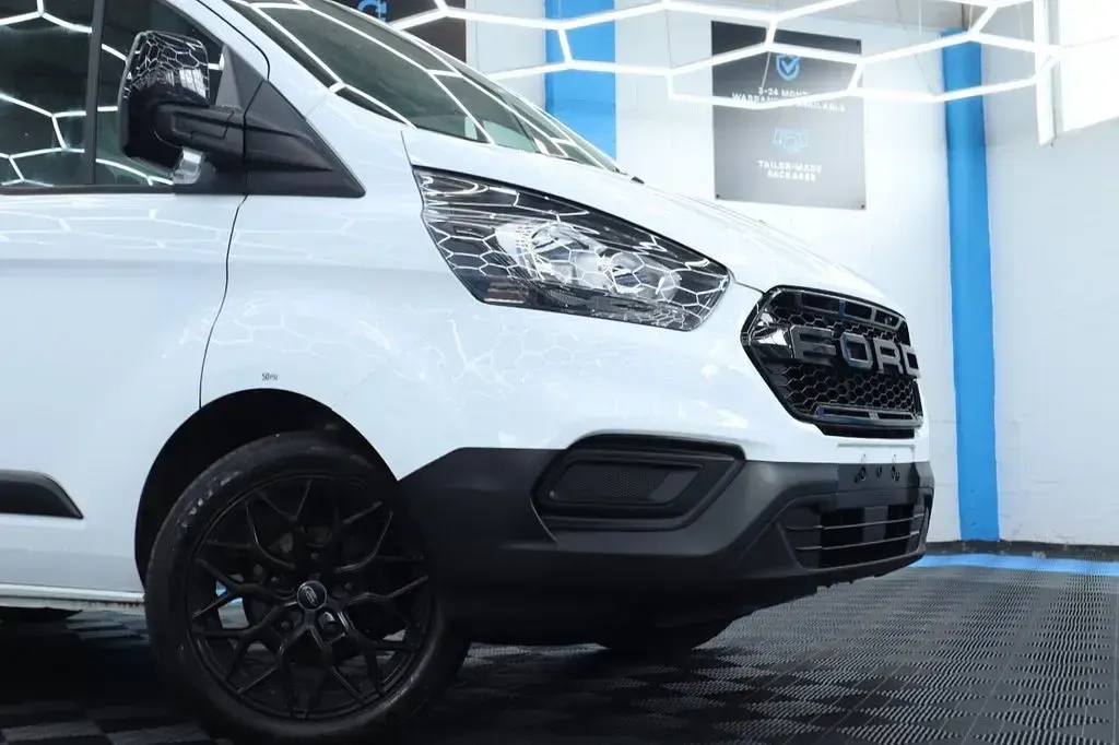 Used Ford Transit Custom 105 HP (77 kW) 2020 White Van