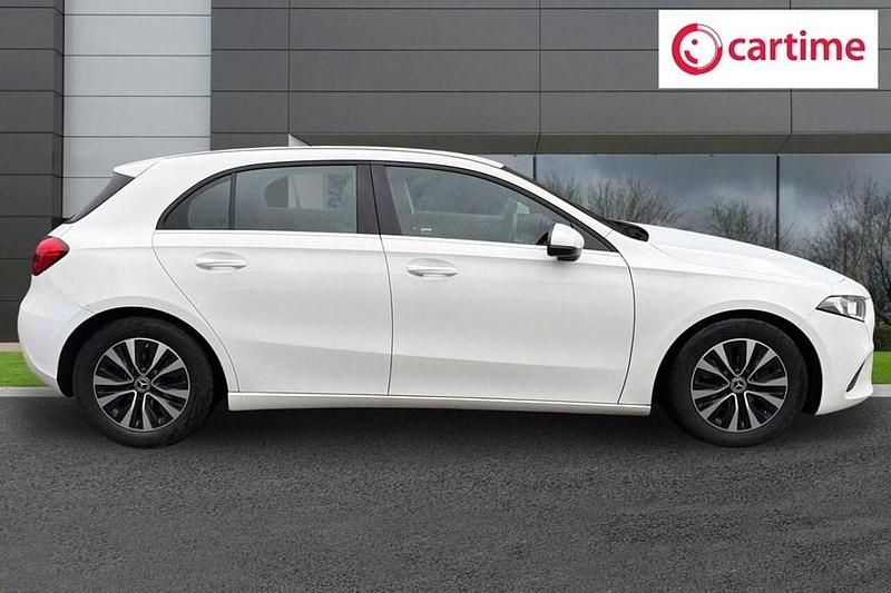 Used Mercedes A180 SE 116 HP (85 kW) 2021 White Hatchback