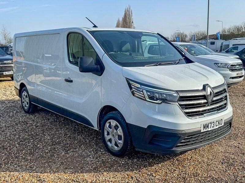 Begagnad Renault Trafic LIMITED 2023 Vit