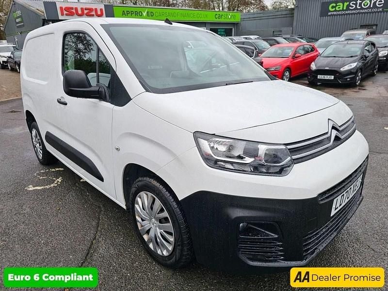 Used Citroën Berlingo 100 HP (73 kW) 2020 White MPV