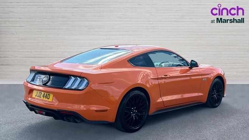 Used Ford Mustang GT 450 HP (330 kW) 2020 Orange Coupe