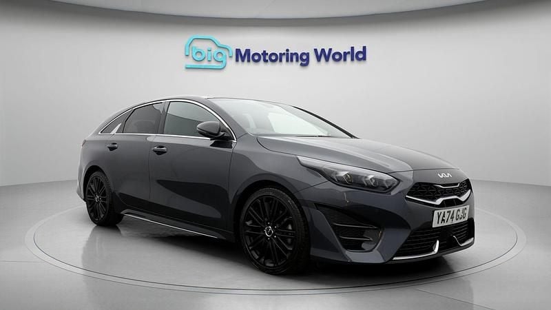 Used 2025 Kia ProCeed GT-Line S Hatchback | £22,900 (Fair price) - Image 1/4