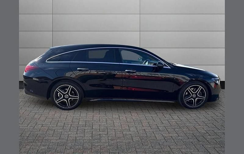 Used Mercedes CLA200 Executive 161 HP (118 kW) 2025 Black Estate