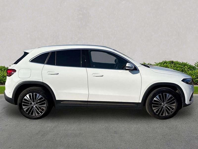 Used Mercedes EQA250+ Executive 139 kW (190 HP) 2024 White SUV