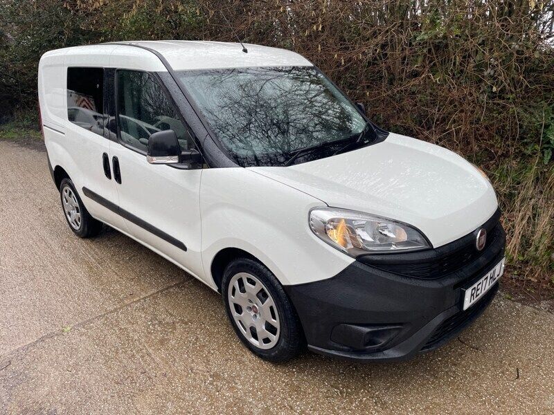 White Used 2017 Fiat Doblò Active MPV | £7,495 (Expensive) - Image 1/4