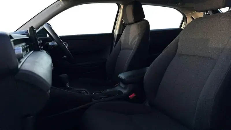Used Honda HR-V Elegance 131 HP (96 kW) 2021 White SUV