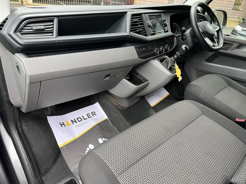 Used VW Transporter Highline 148 HP (108 kW) 2021 Grey Van
