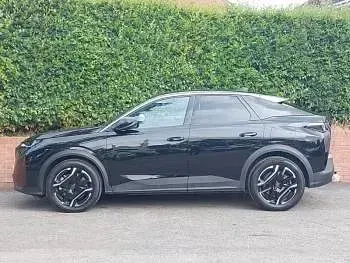 Used Peugeot e-3008 Allure 156 kW (213 HP) 2025 Black SUV