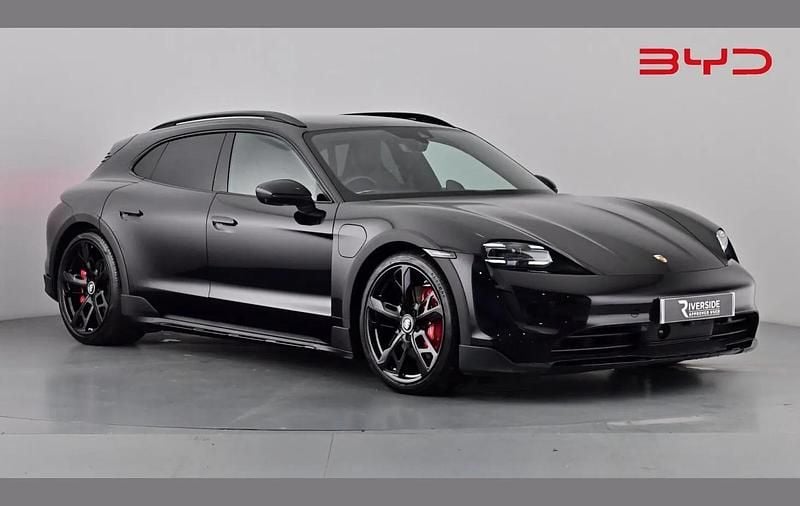 Jet black Used 2022 Porsche Taycan Cross Turismo Estate | £56,985 (Good price) - Image 1/4