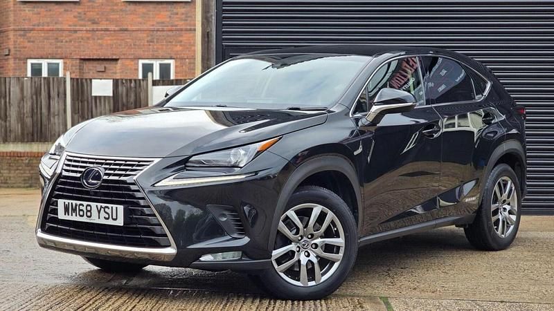 Used Lexus NX300h Luxury Line 197 HP (144 kW) 2018 Black SUV