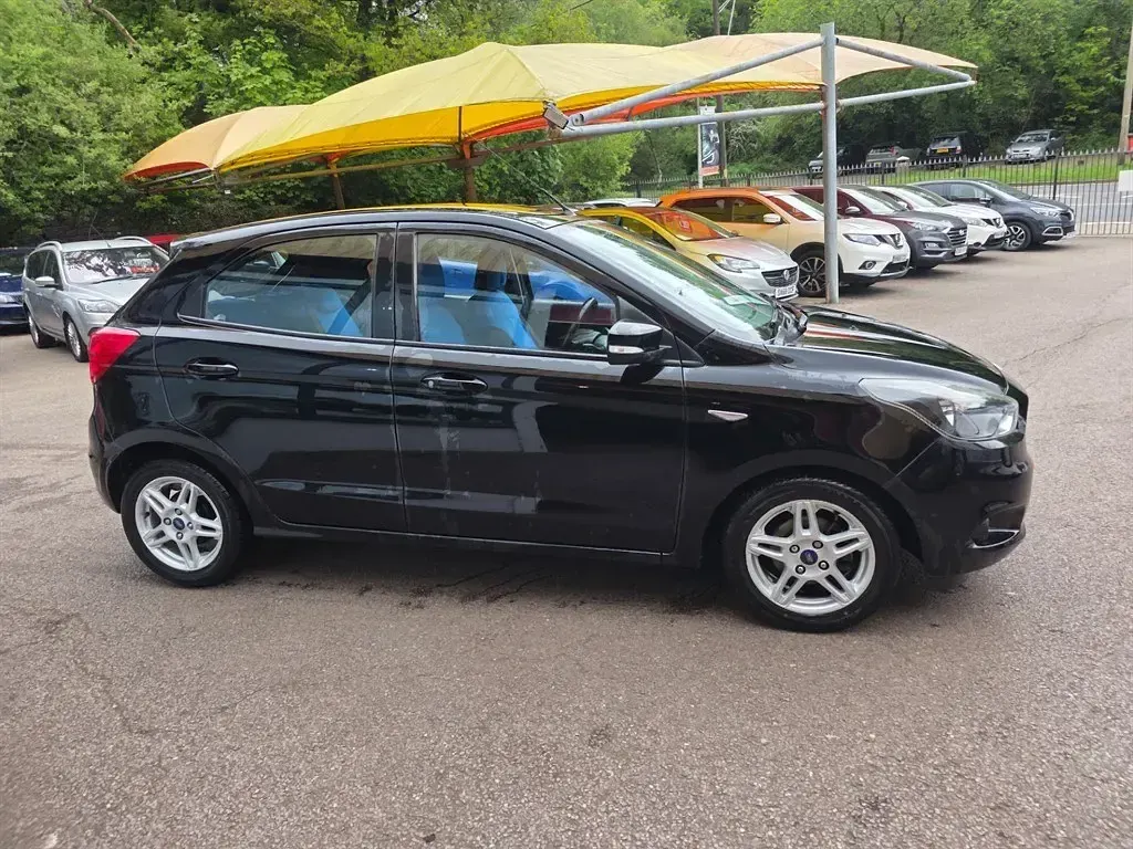 Used Ford Ka Plus Zetec 85 HP (62 kW) 2017 Black Hatchback
