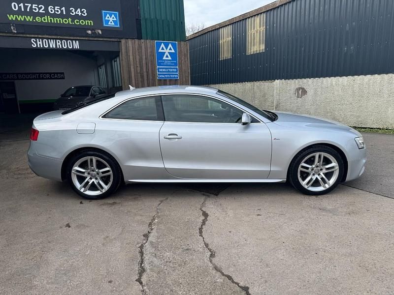 Usado Audi A5 S-Line 170 HP (125 kW) 2014 Prateado Coupé