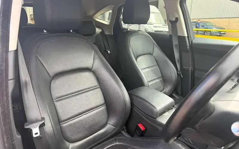 Used Jaguar E-Pace SE 150 HP (110 kW) 2018 Blue SUV