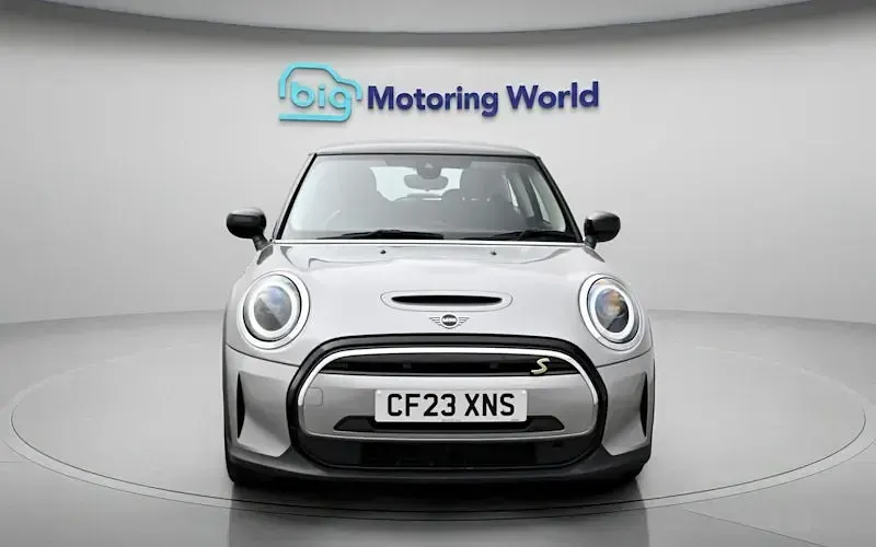 Used Mini Cooper Level 1 135 kW (184 HP) 2023 Hatchback