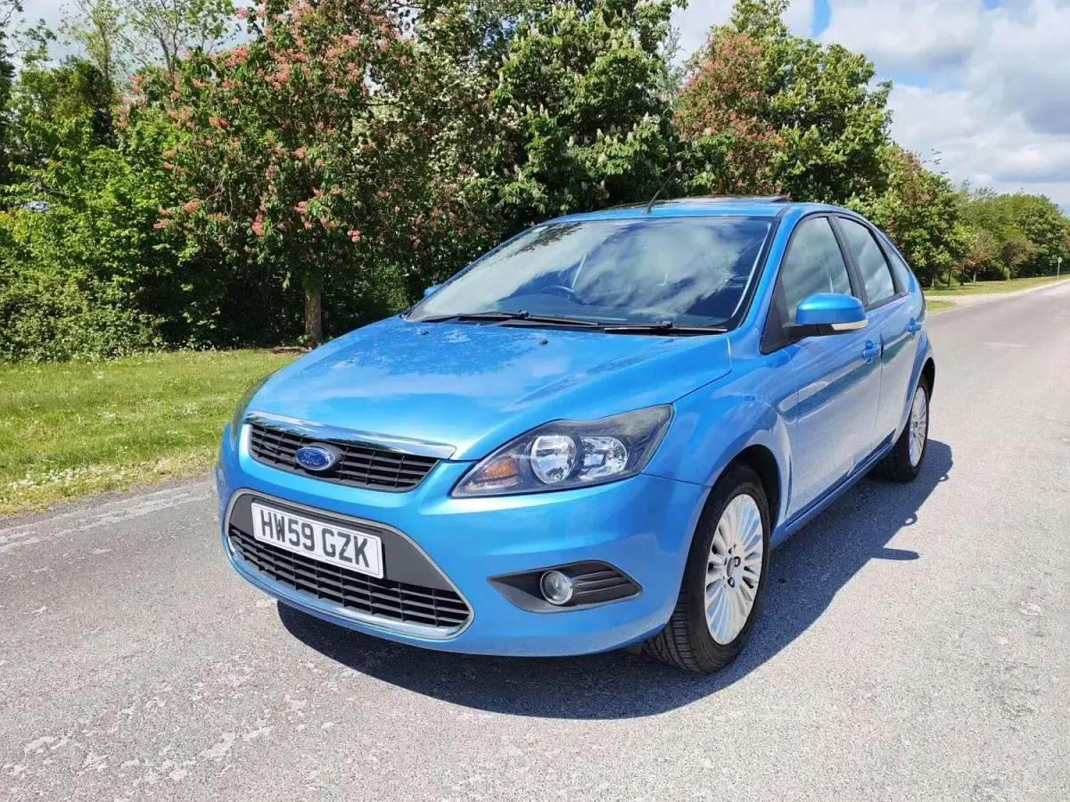 Usado Ford Focus Titanium 100 HP (73 kW) 2009 Azul Citadino