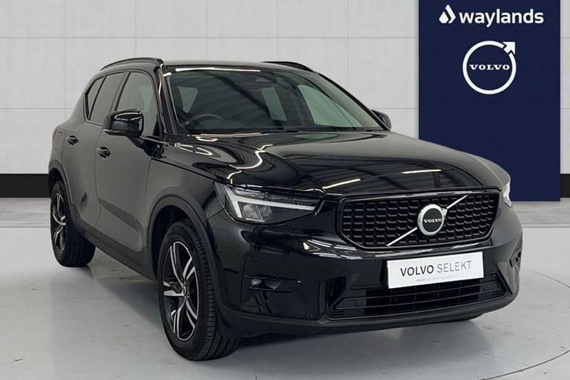Used 2022 Volvo XC40 Plus SUV | £27,301 (Fair price) - Image 1/1