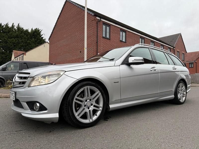 Used Mercedes C180 156 HP (114 kW) 2010 Silver Estate