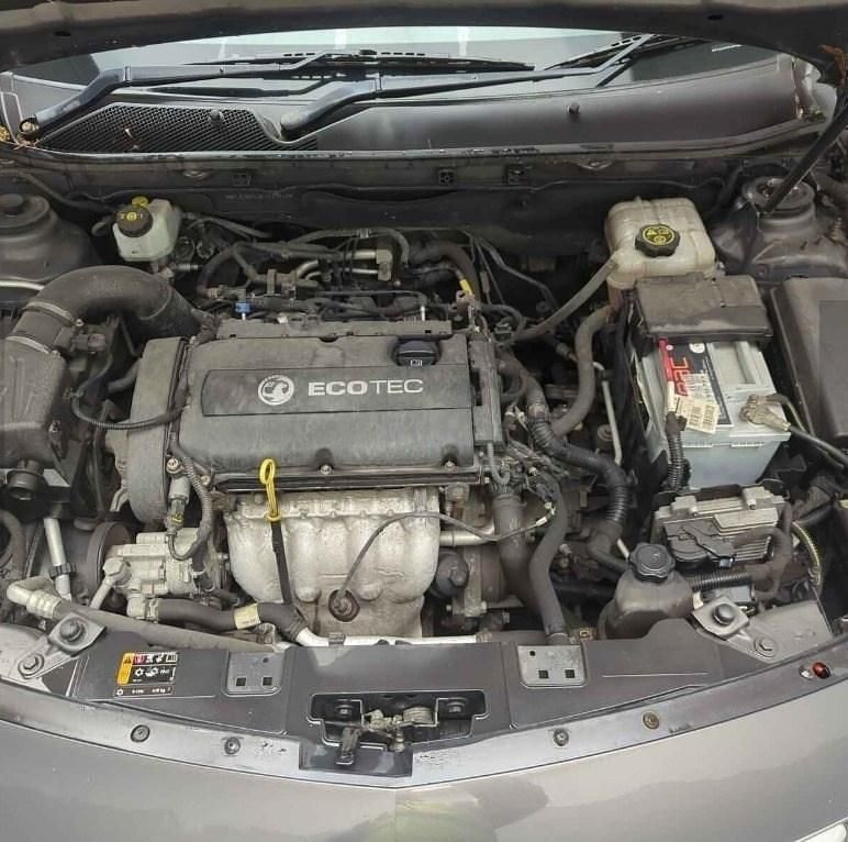 Used Vauxhall Insignia SRi 140 HP (102 kW) 2013 Grey Hatchback