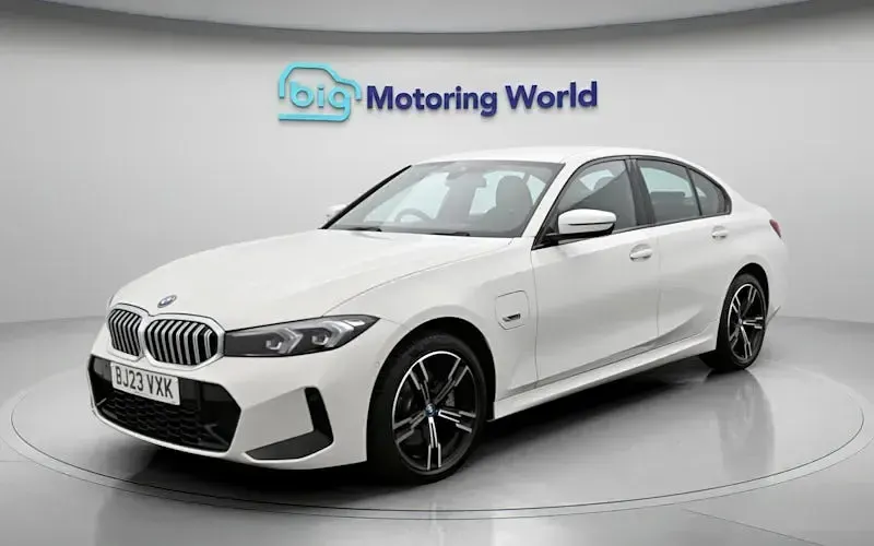 Used BMW 330e M Sport 292 HP (214 kW) 2023 White Sedan