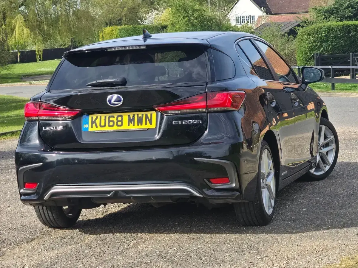 Used Lexus CT200h Luxury Line 2018 Black Hatchback