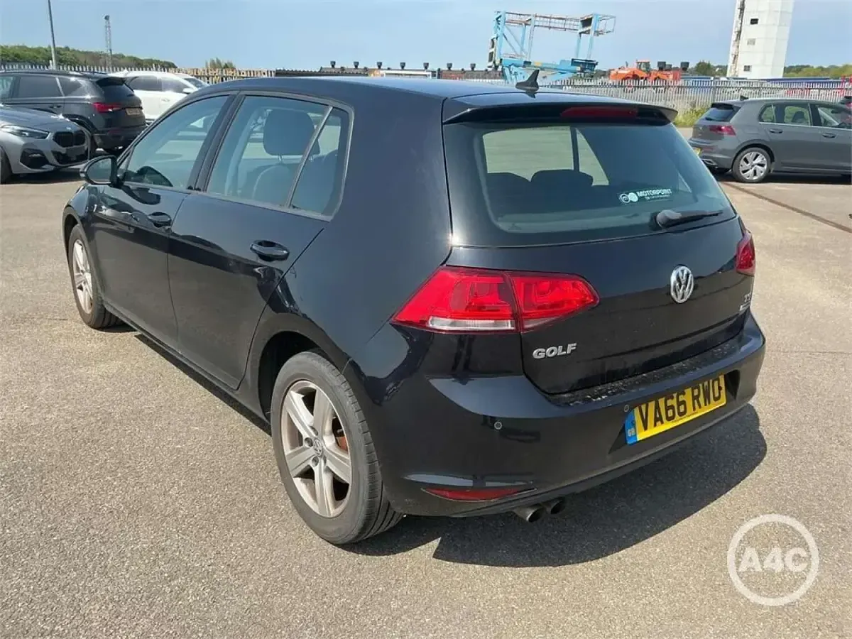 Used VW Golf VII Edition 125 HP (91 kW) 2017 Black Hatchback