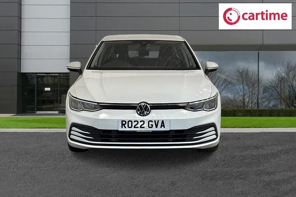 Usado VW Golf VIII Life 150 CV (110 kW) 2022 Blanco Utilitario