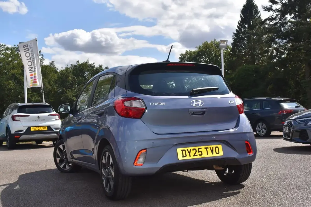 Used Hyundai i10 Advanced 63 HP (46 kW) 2025 Blue Hatchback