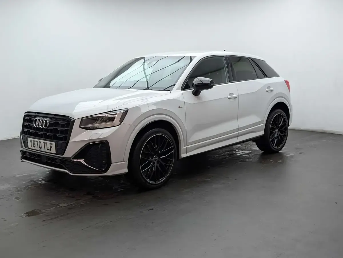 Used Audi Q2 Black Edition 150 HP (110 kW) 2020 White SUV