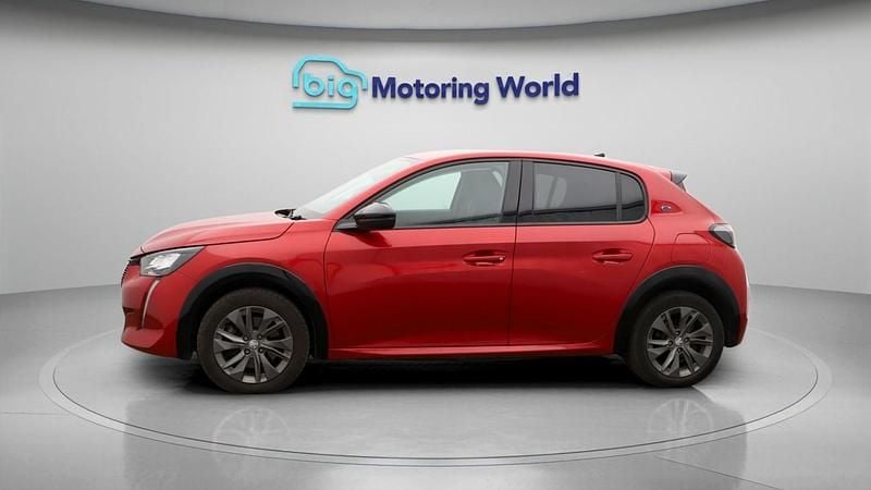 Used Peugeot e-208 Allure+ 100 kW (136 HP) 2023 Red Hatchback
