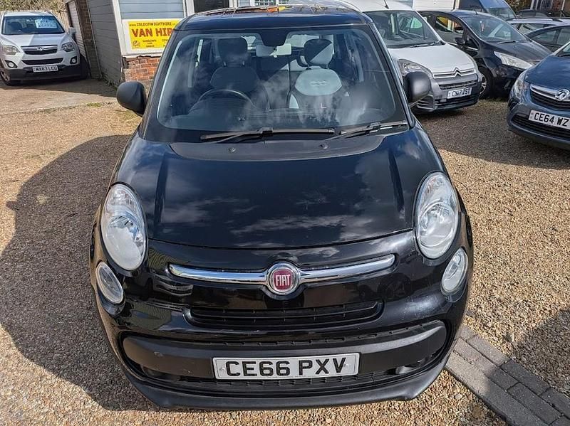 Used Fiat 500L Pop 95 HP (69 kW) 2016 Black MPV