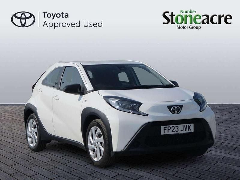 White Used 2023 Toyota Aygo PURE Hatchback | £13,000 (Fair price) - Image 1/4
