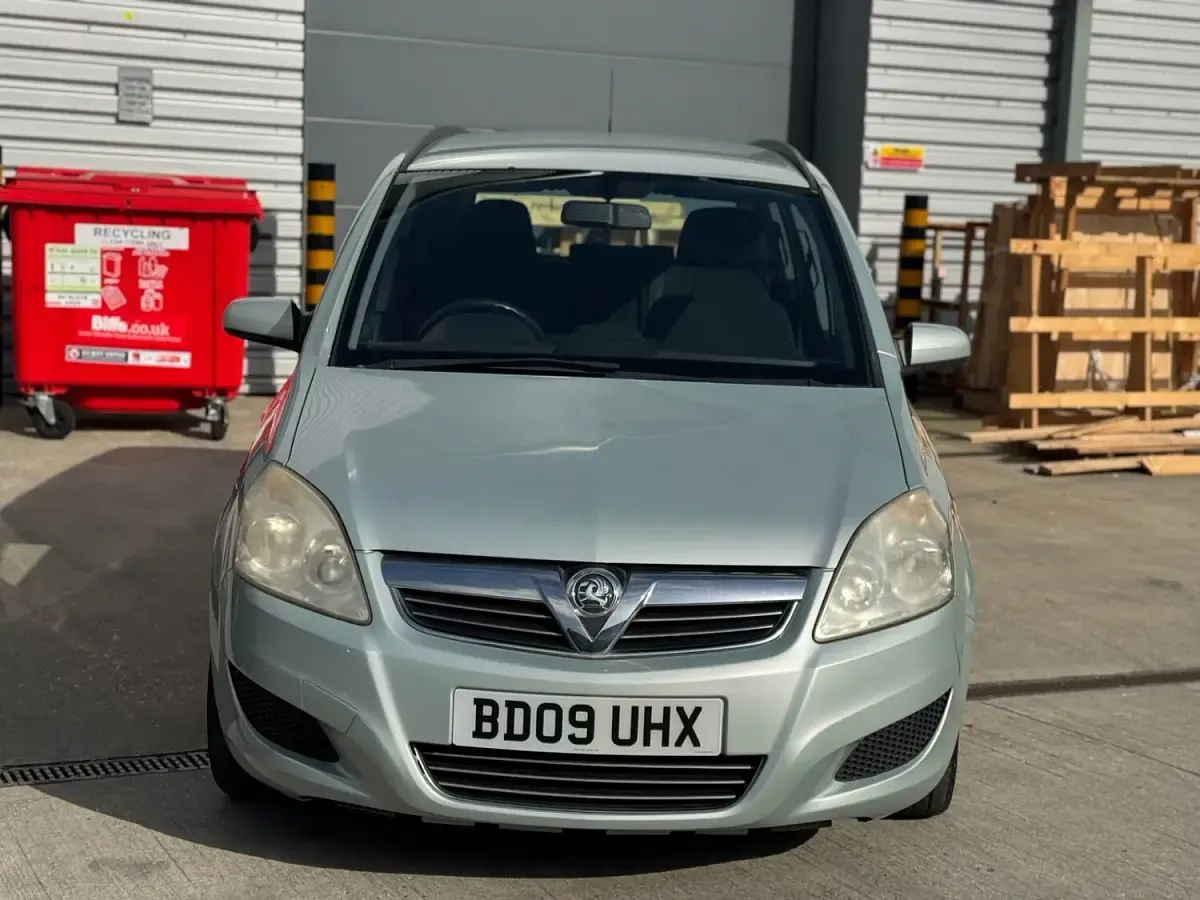 Used Vauxhall Zafira 115 HP (84 kW) 2009 Green MPV