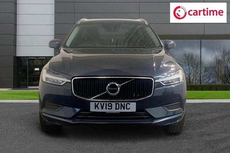 Used Volvo XC60 Momentum 250 HP (183 kW) 2019 Blue SUV