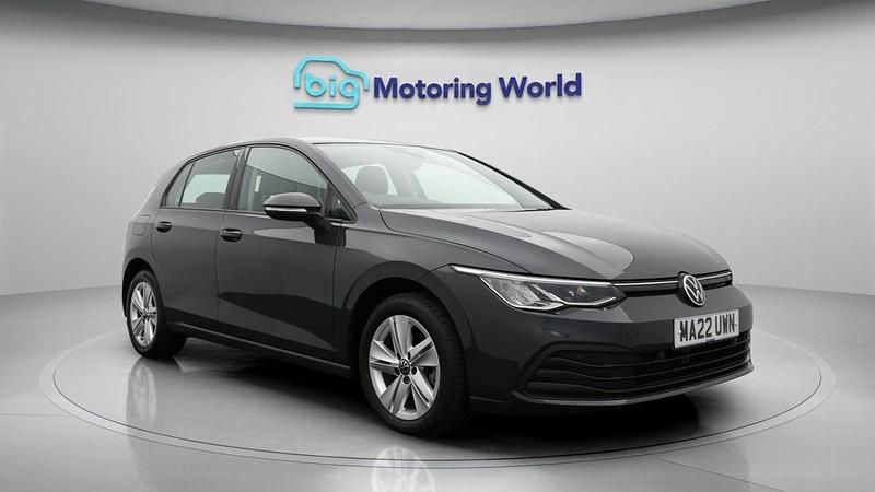 Second-hand VW Golf VIII Life 150 CP (110 kW) 2022 Hatchback