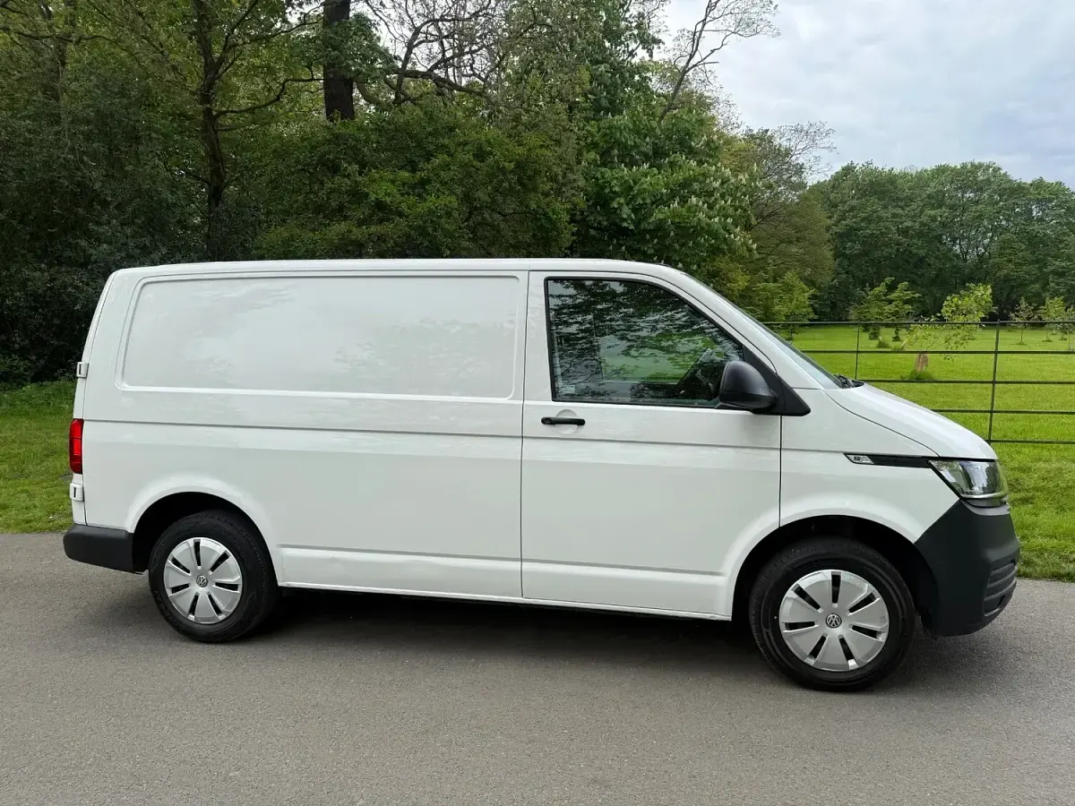 Used VW Transporter Edition 150 HP (110 kW) 2022 White Van