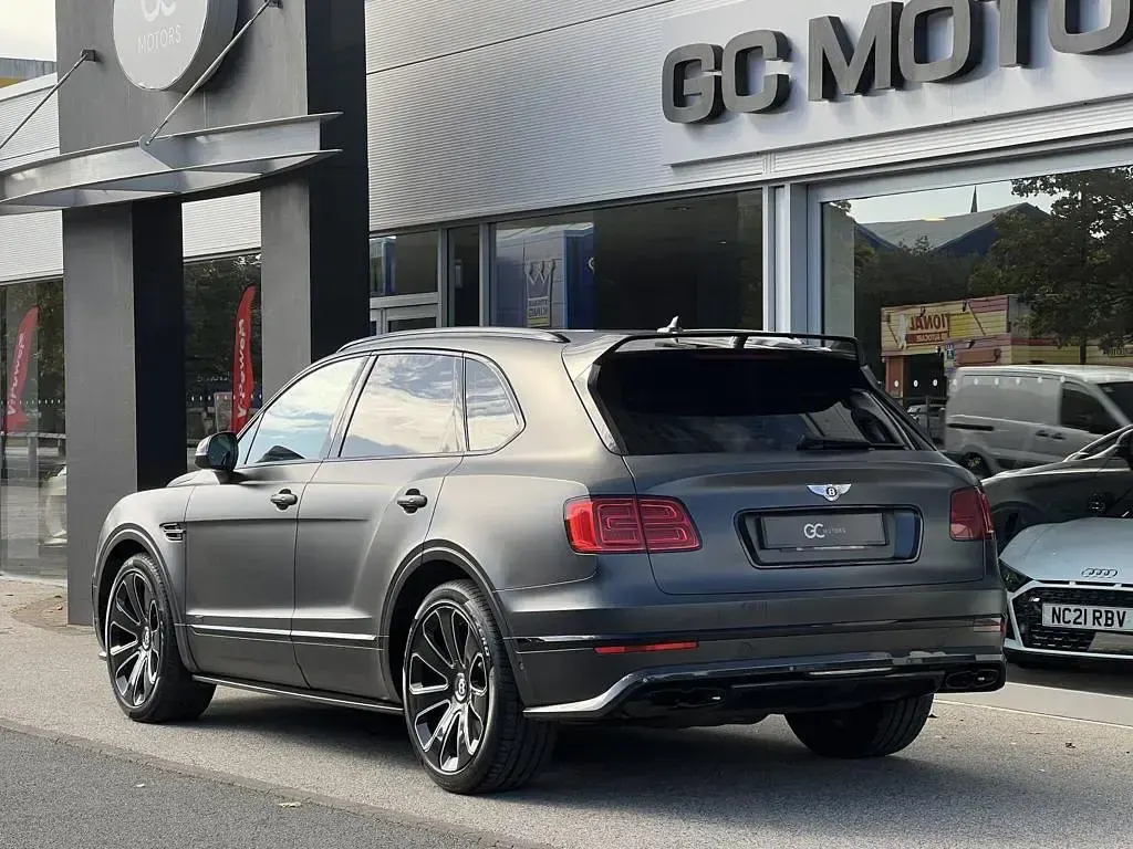 Used Bentley Bentayga 550 HP (404 kW) 2020 Grey SUV