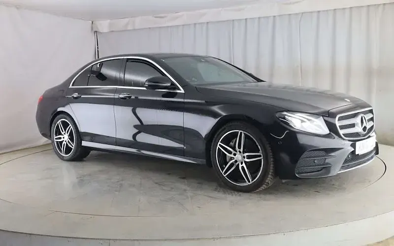 Used Mercedes E220 AMG line 194 HP (142 kW) 2019 Sedan