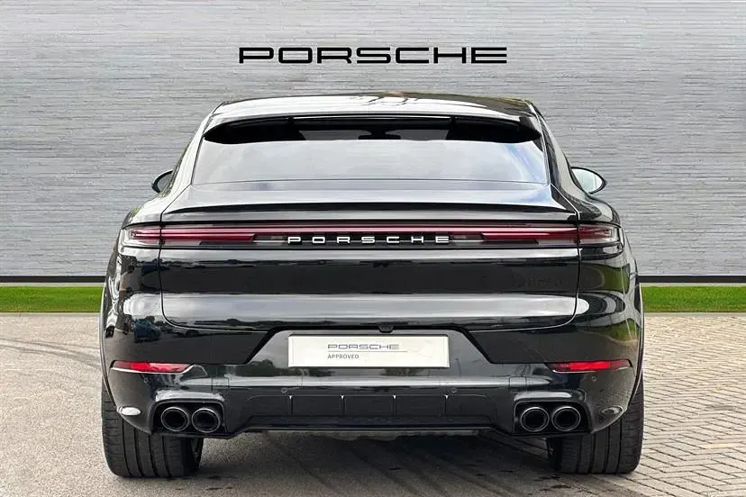 Usado Porsche Cayenne 470 HP (345 kW) 2025 Preto SUV